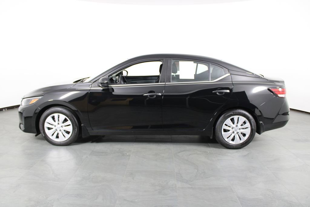 Used 2025 Nissan Sentra S image 11