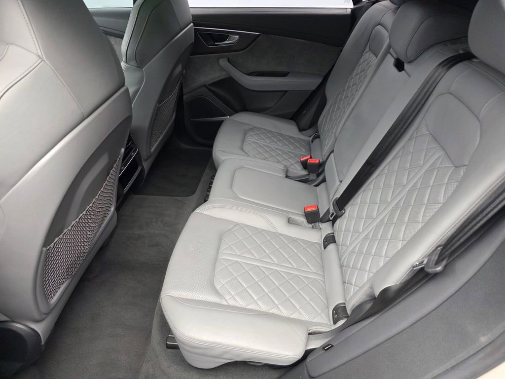 Used 2021 Audi SQ8 Prestige image 14