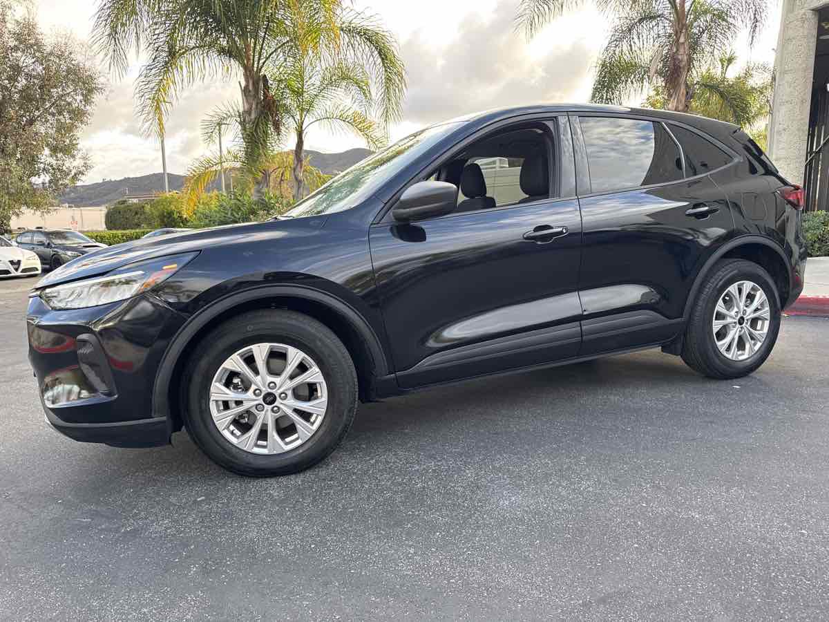 Used 2025 Ford Escape Active image 16