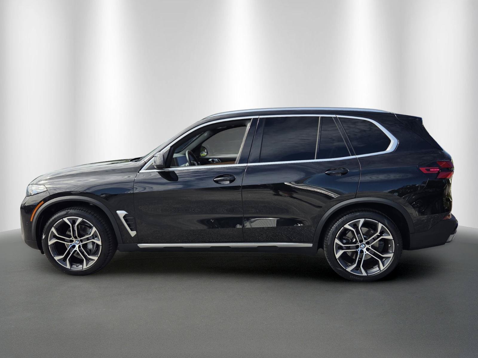 Used 2024 BMW X5 sDrive40i w/ Executive Package RWD image 4