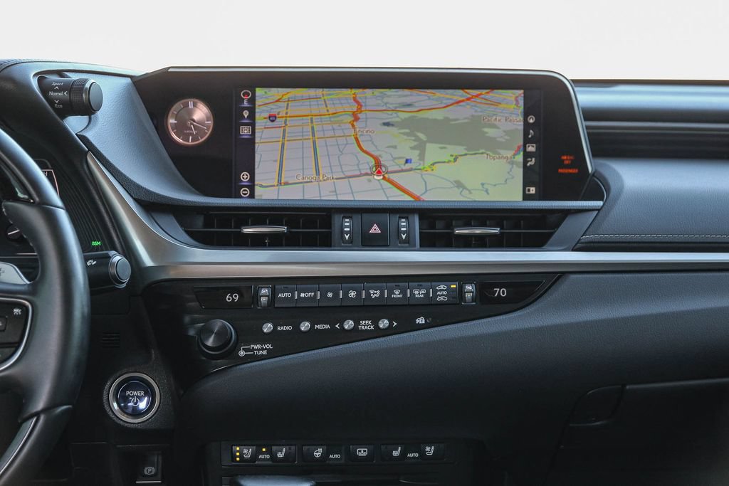 Used 2020 Lexus ES 300h w/ Accessory Package FWD image 13