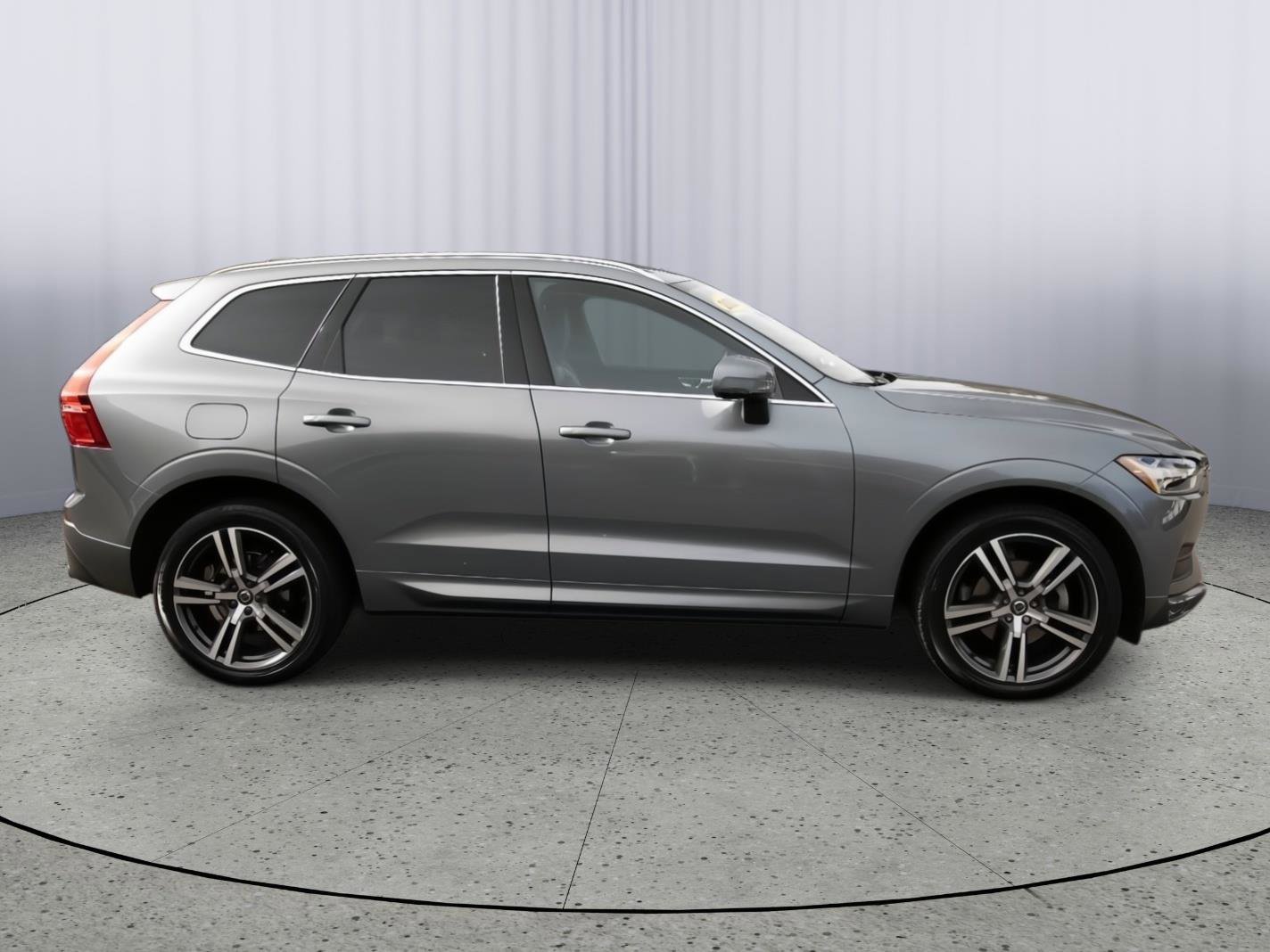 Used 2021 Volvo XC60 T5 Momentum w/ Protection Package Premier image 23