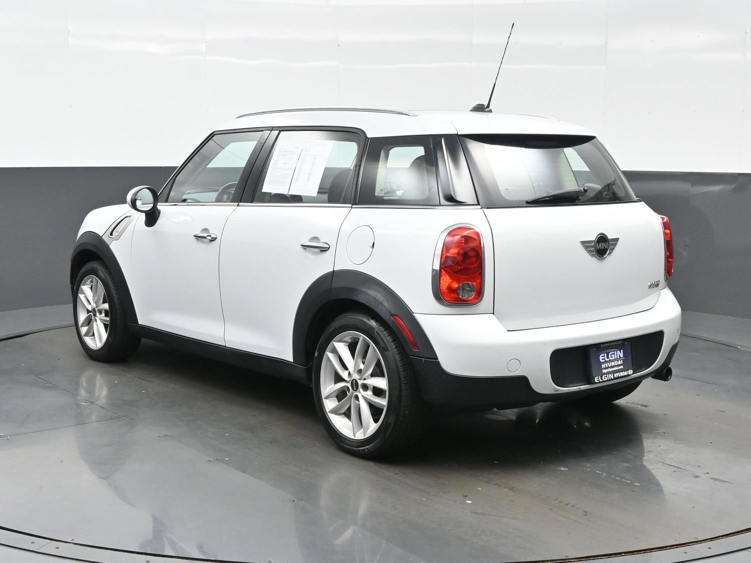 Used 2012 MINI Cooper Countryman FWD image 4