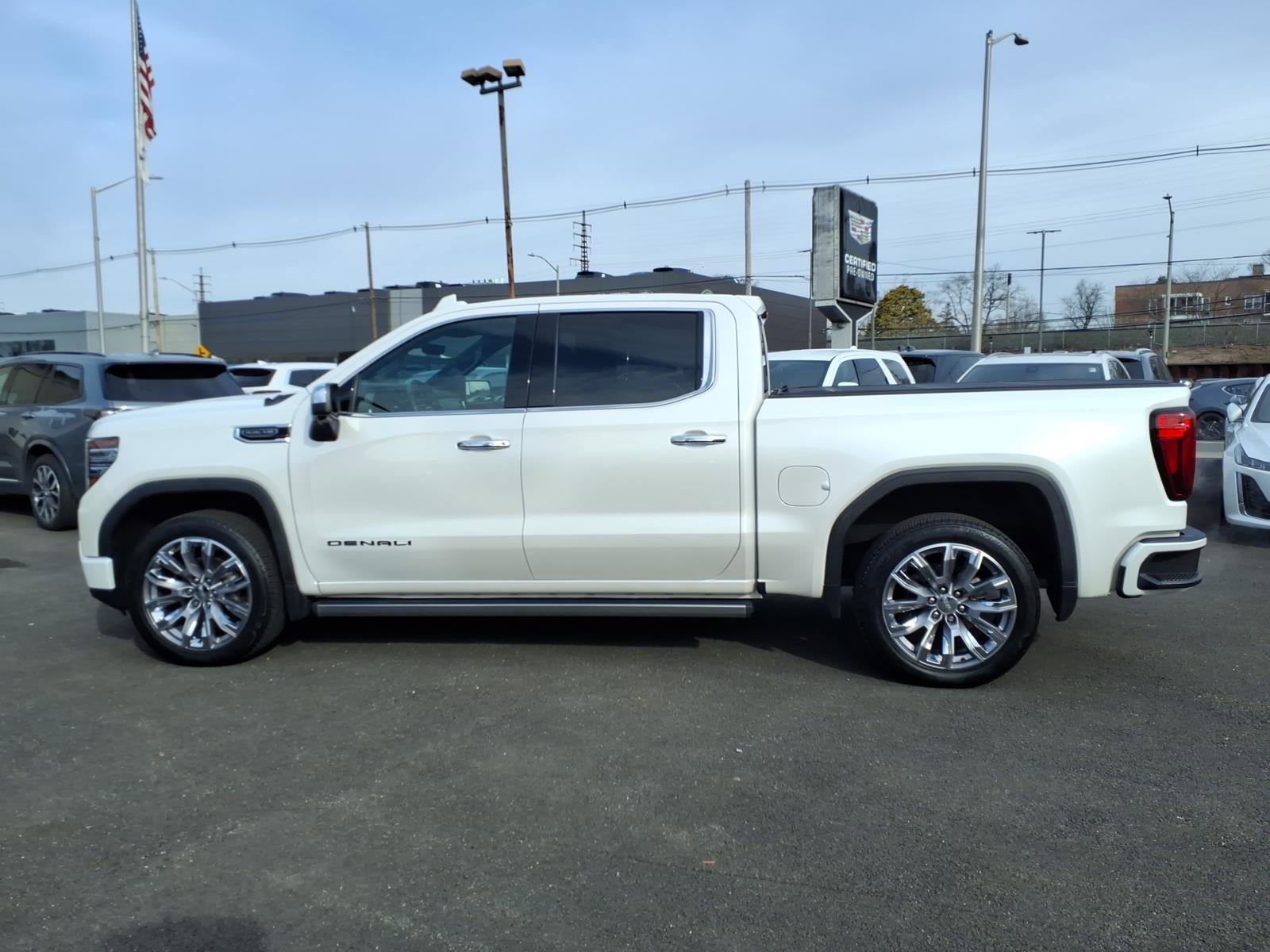 Used 2023 GMC Sierra 1500 Denali w/ Denali Reserve Package image 8