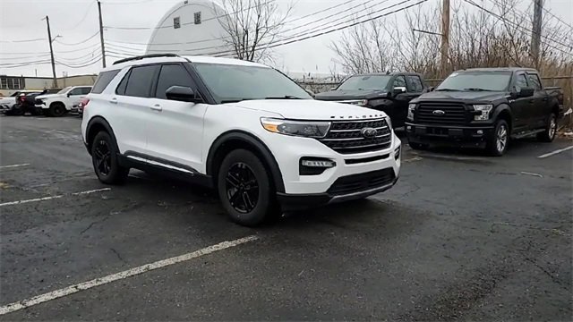Used 2021 Ford Explorer XLT w/ Equipment Group 202A image 2