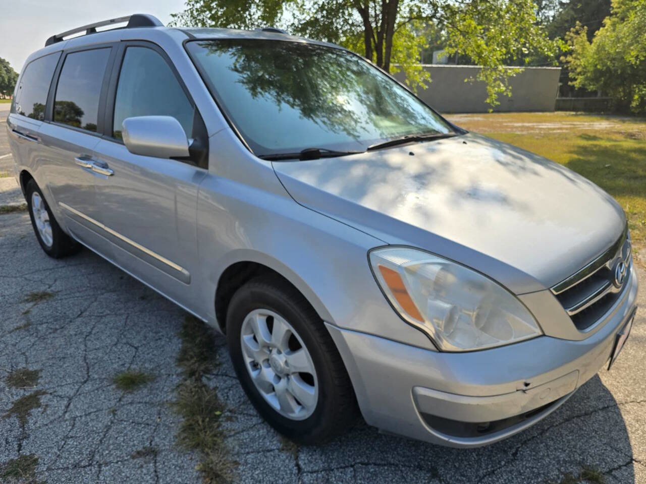 Used 2007 Hyundai Entourage GLS image 3