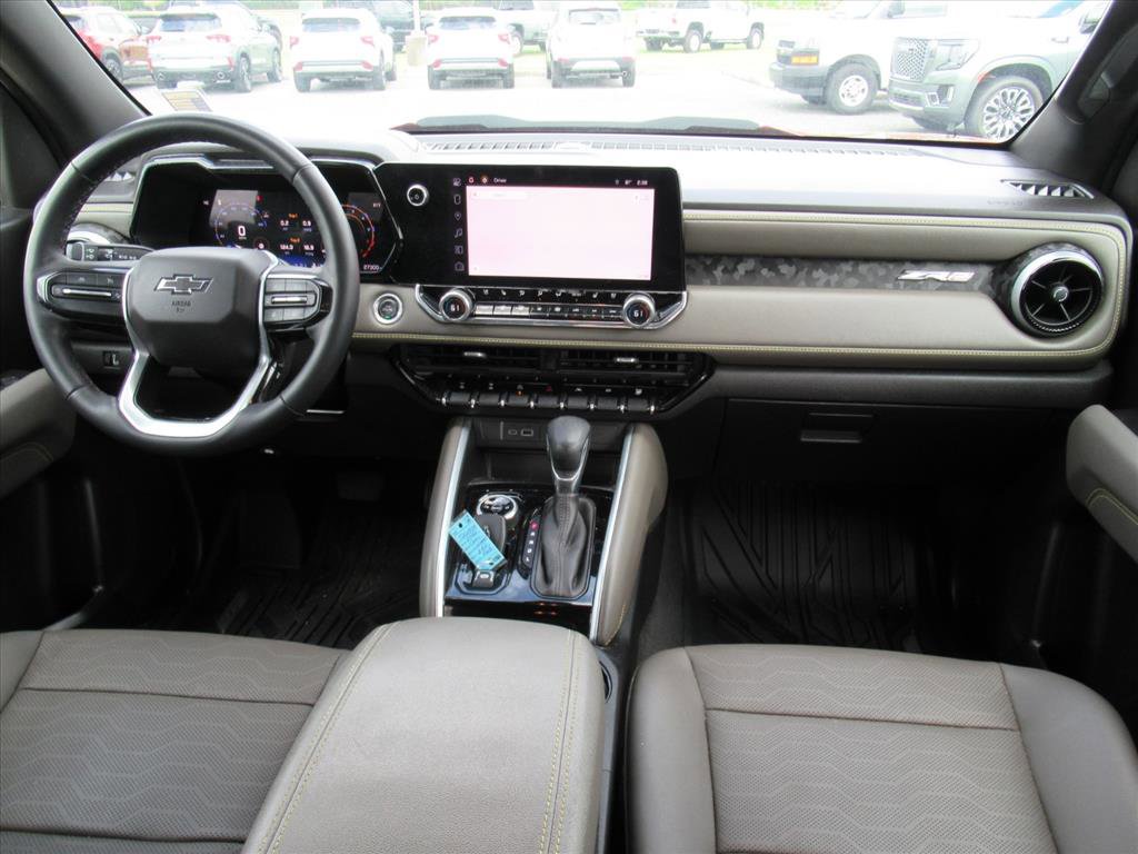 Used 2024 Chevrolet Colorado ZR2 w/ ZR2 Convenience Package III image 11