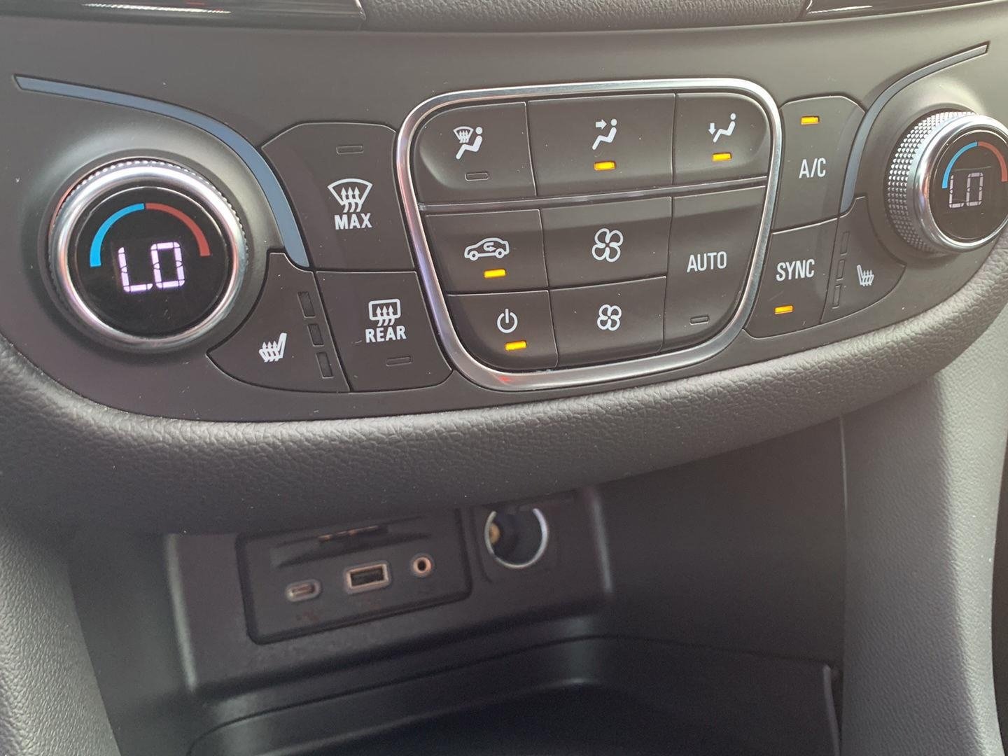 Certified 2023 Chevrolet Equinox RS AWD/4WD image 14