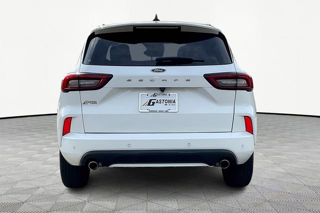 Used 2023 Ford Escape ST-Line w/ Tech Pack #1 image 6