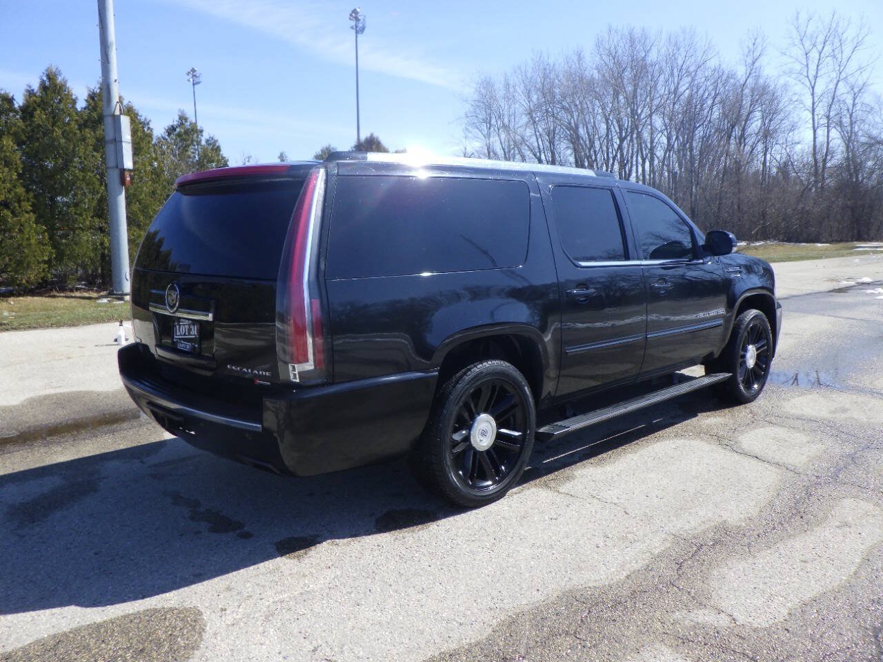 Used 2012 Cadillac Escalade ESV Premium AWD/4WD image 7