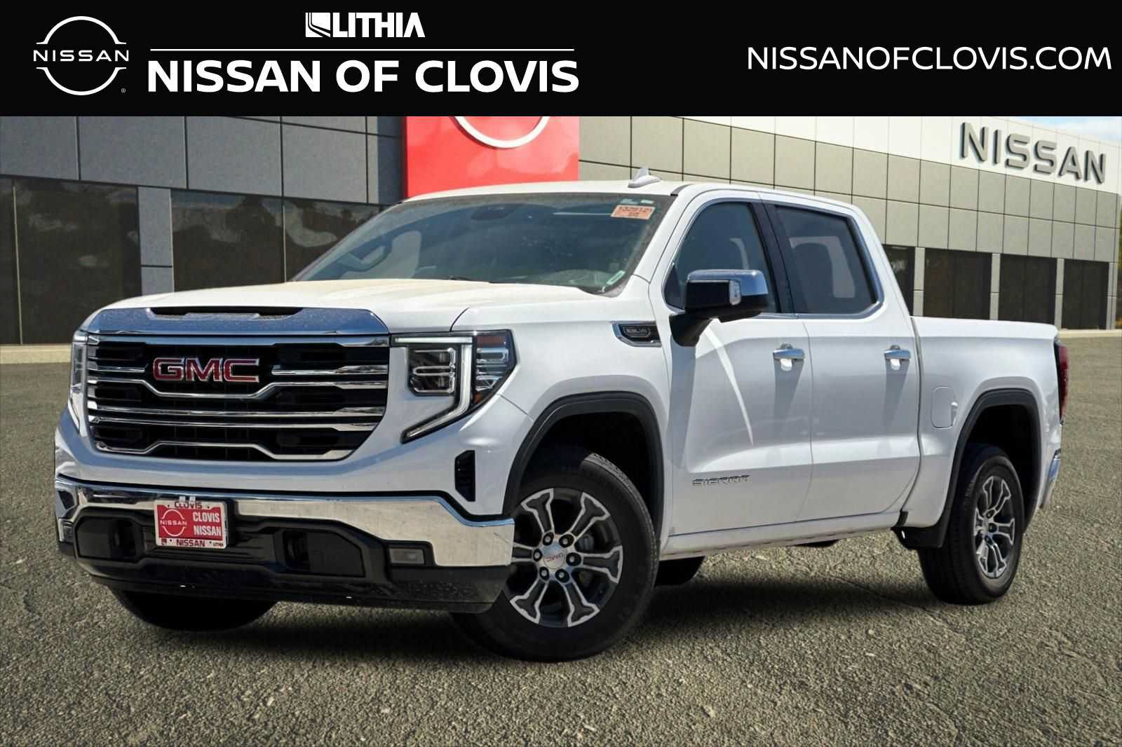 Used 2025 GMC Sierra 1500 SLT RWD image 1