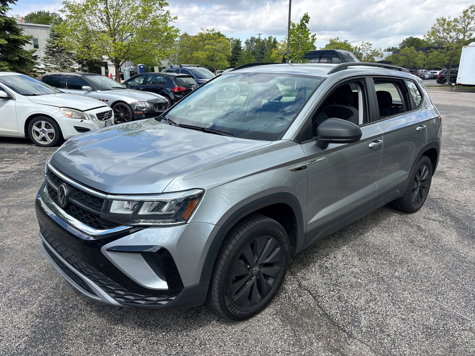 Certified 2023 Volkswagen Taos S FWD image 1