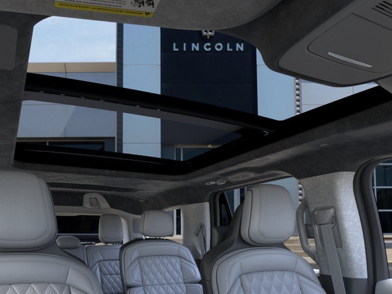 New 2026 Lincoln Navigator Black Label AWD/4WD image 22