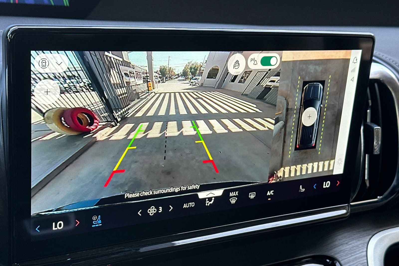 Used 2025 Ford Expedition Max Platinum image 21