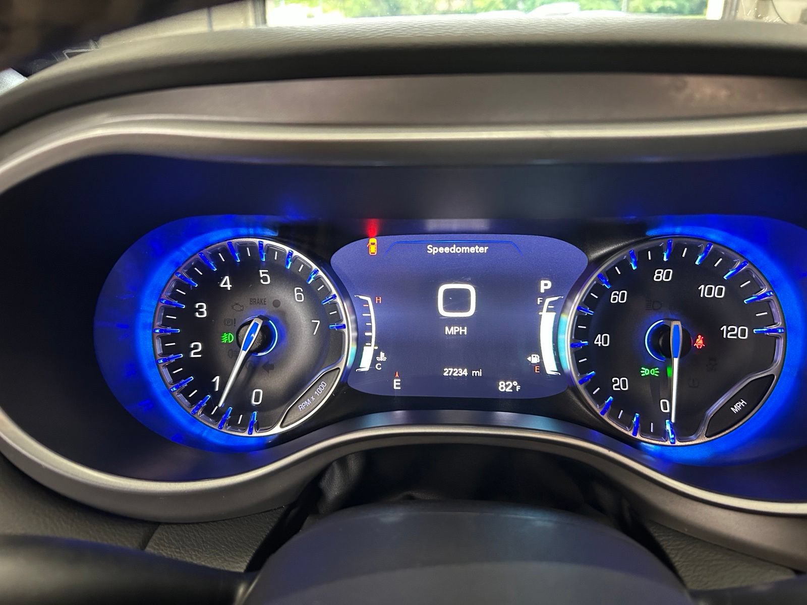 Certified 2025 Chrysler Pacifica Select FWD image 18
