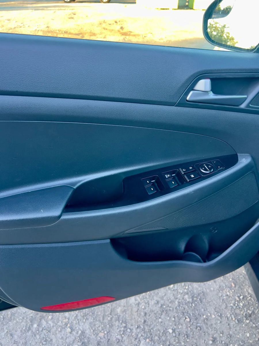 Used 2017 Hyundai Tucson SE image 9