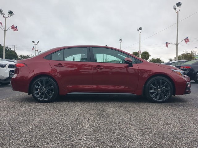 Used 2025 Toyota Corolla SE image 3