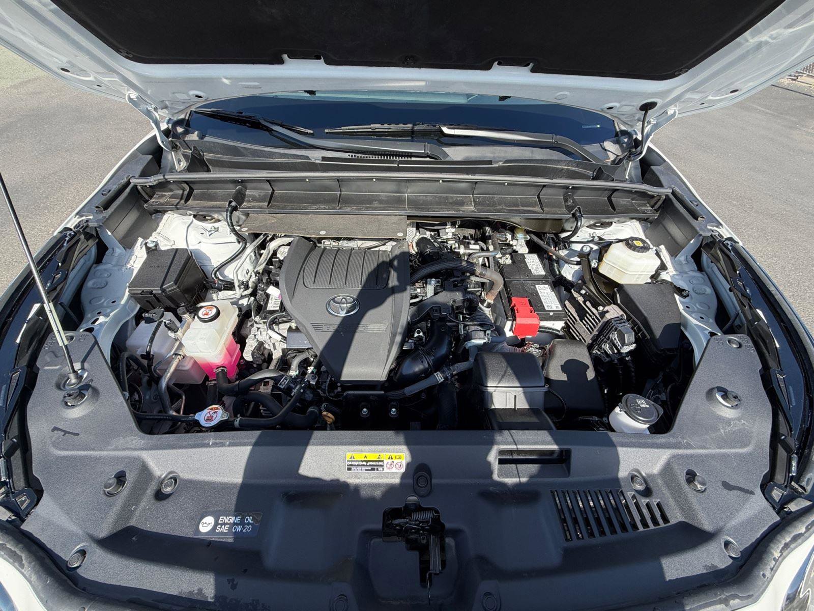 Used 2023 Toyota Highlander LE FWD image 25