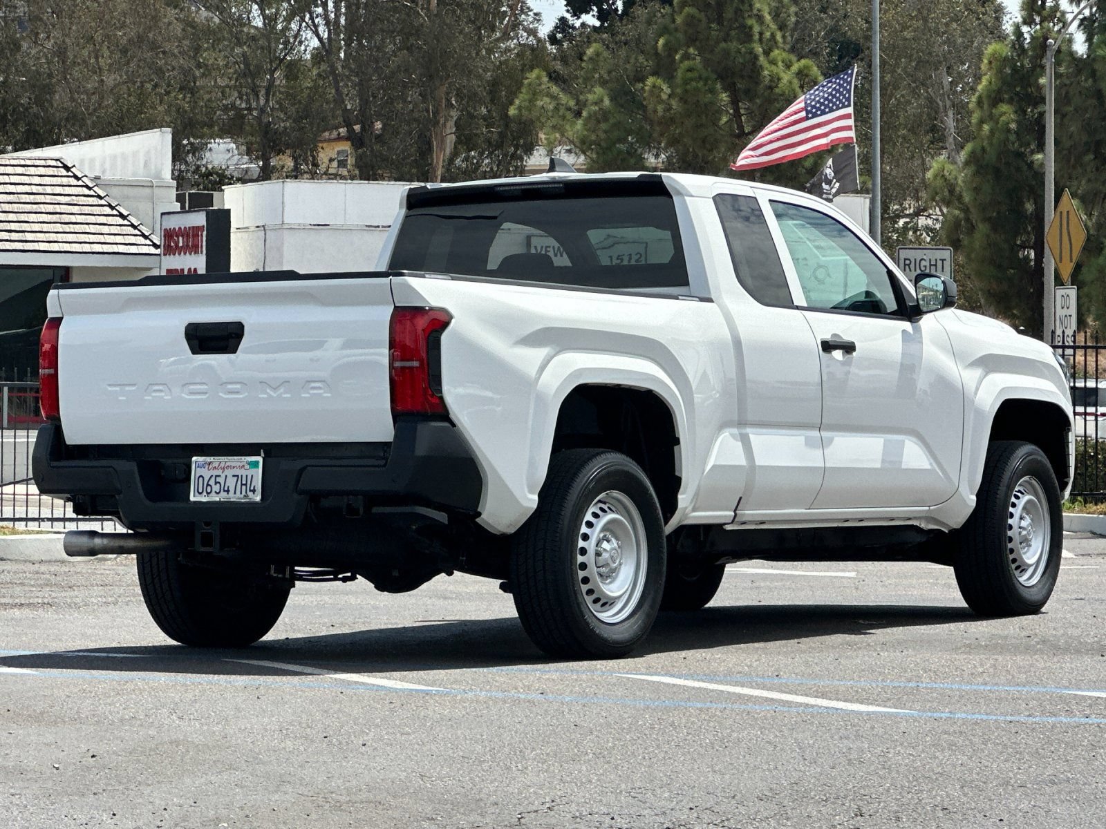 Used 2025 Toyota Tacoma SR w/ SR Upgrade Package RWD image 5