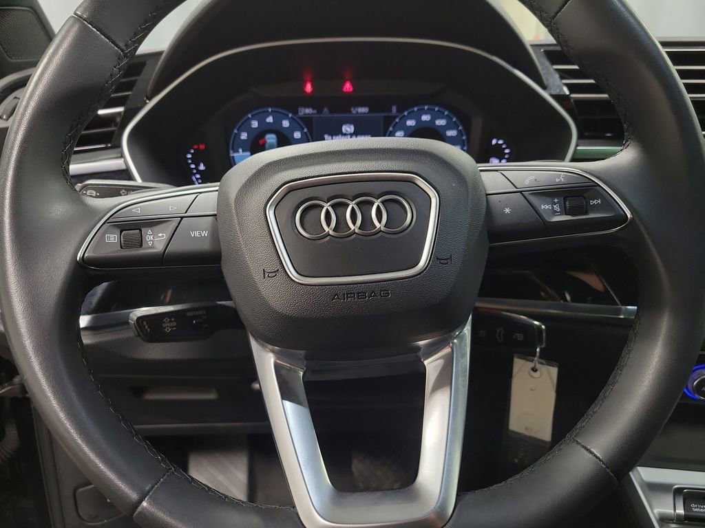 Used 2025 Audi Q3 2.0T Premium AWD/4WD image 18
