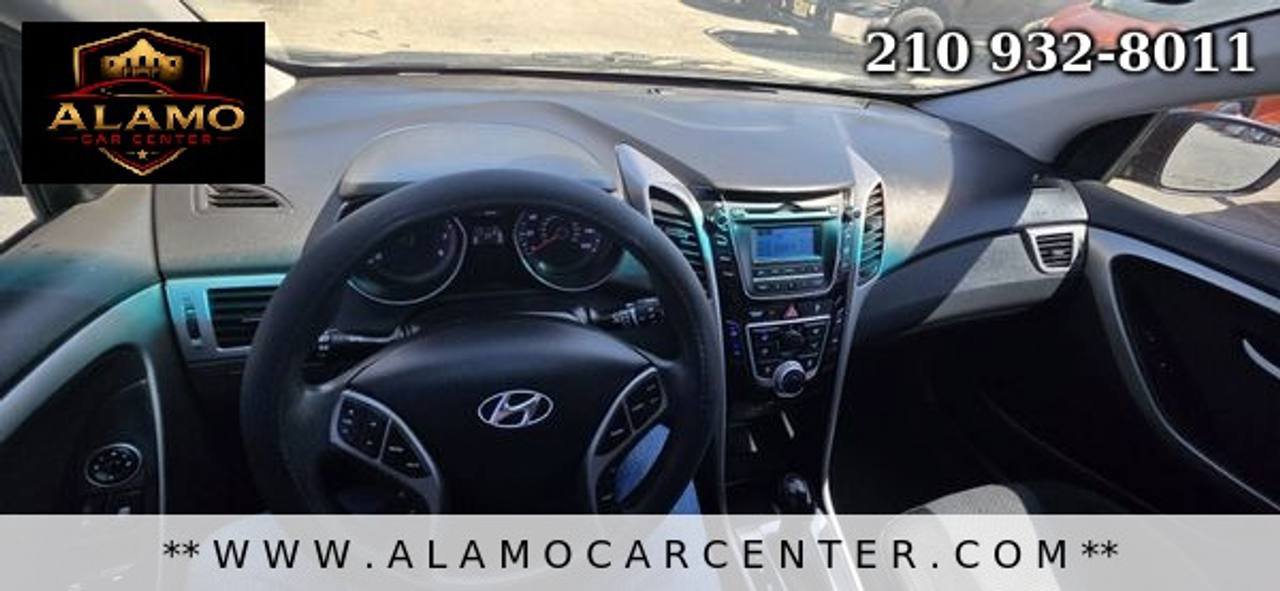 Used 2017 Hyundai Elantra GT FWD image 39
