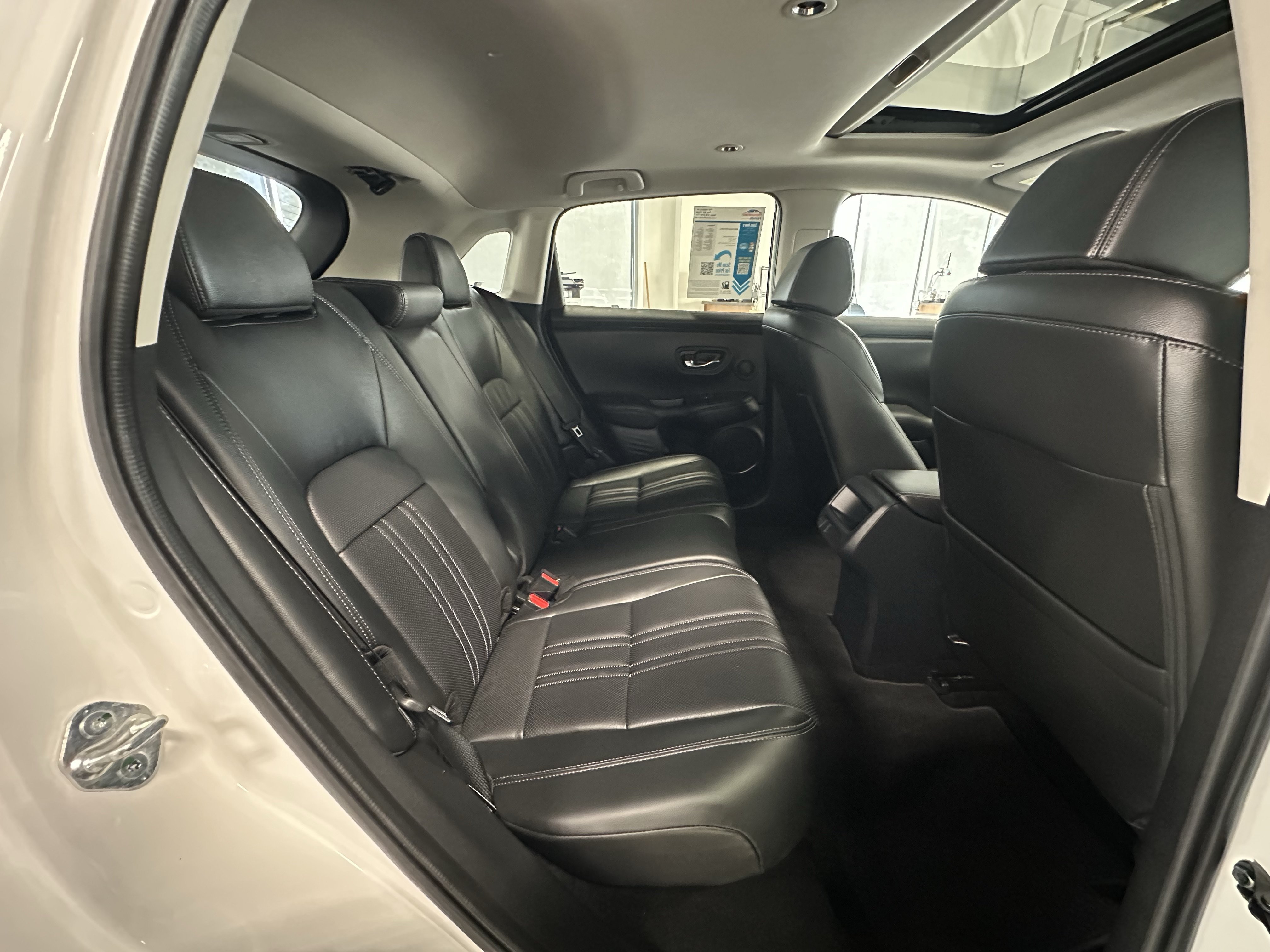Used 2024 Honda HR-V EX-L image 20