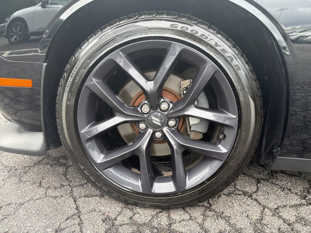 Used 2020 Dodge Challenger R/T w/ Blacktop Package RWD image 31
