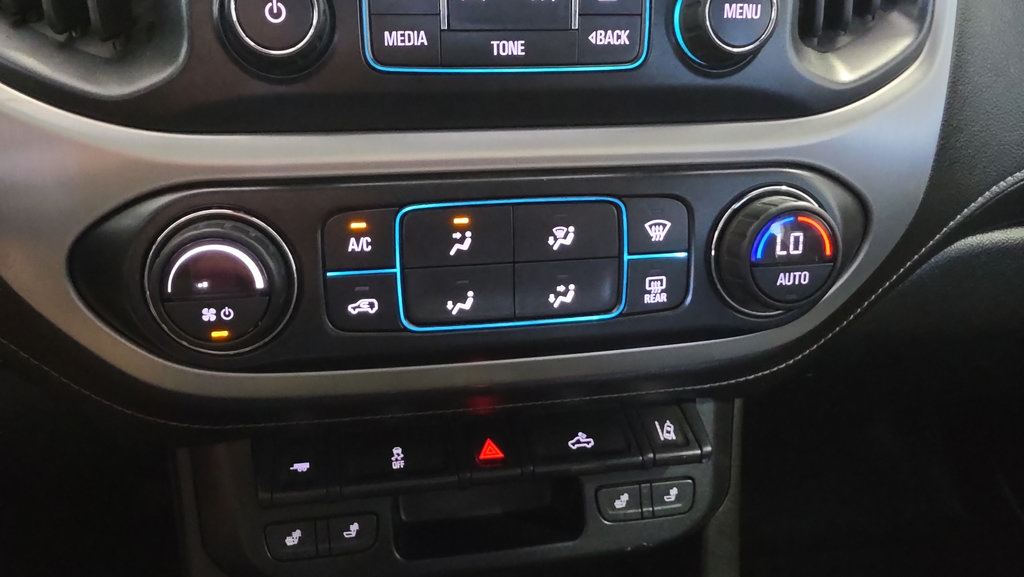 Used 2017 GMC Canyon SLT w/ Driver Alert Package AWD/4WD image 17