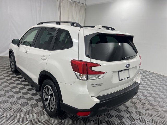 Used 2023 Subaru Forester Premium image 6