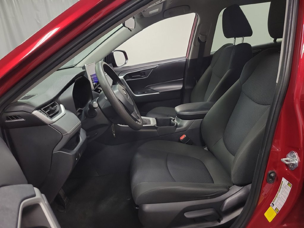 Used 2023 Toyota RAV4 LE FWD image 13