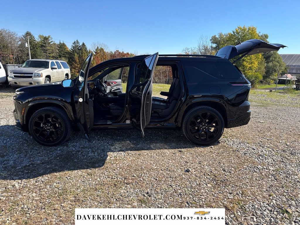 Used 2024 Chevrolet Traverse RS AWD/4WD image 32