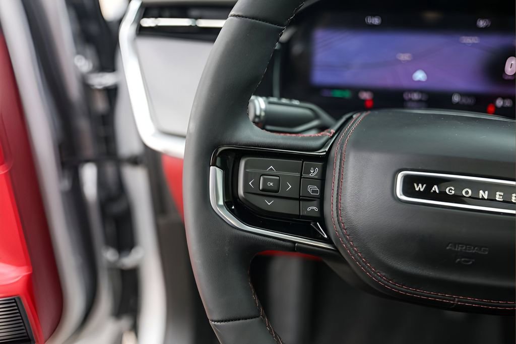 Used 2025 Jeep Wagoneer S Launch Edition image 14