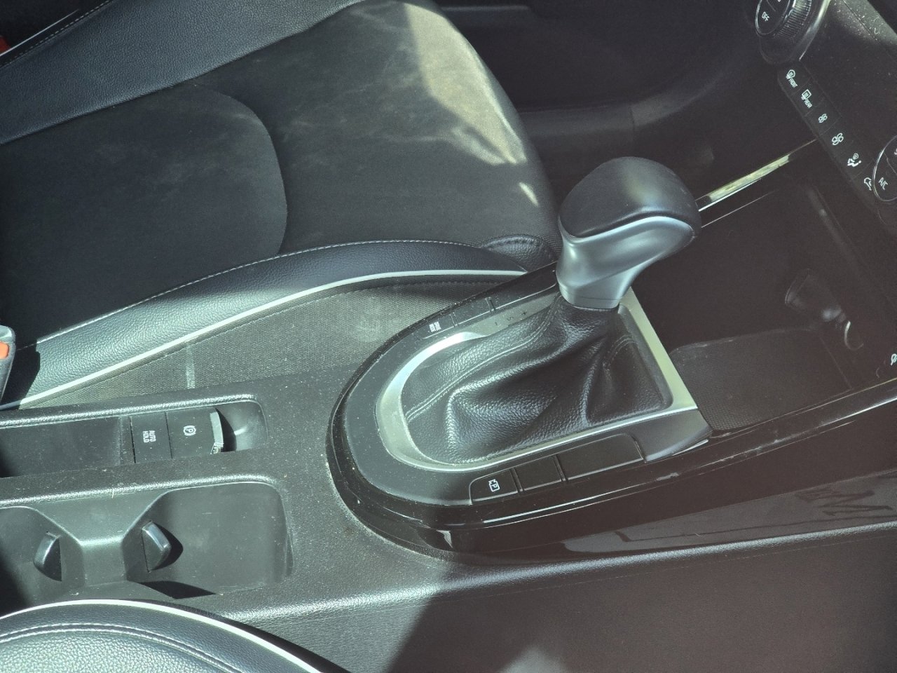 Used 2023 Kia Forte GT-Line w/ GT-Line Premium Package FWD image 15