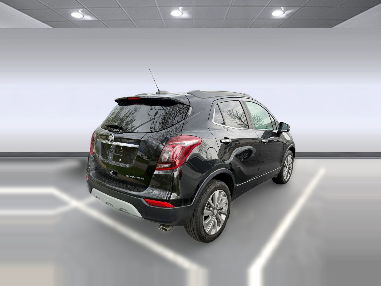 Used 2019 Buick Encore Preferred w/ Safety Package FWD image 5