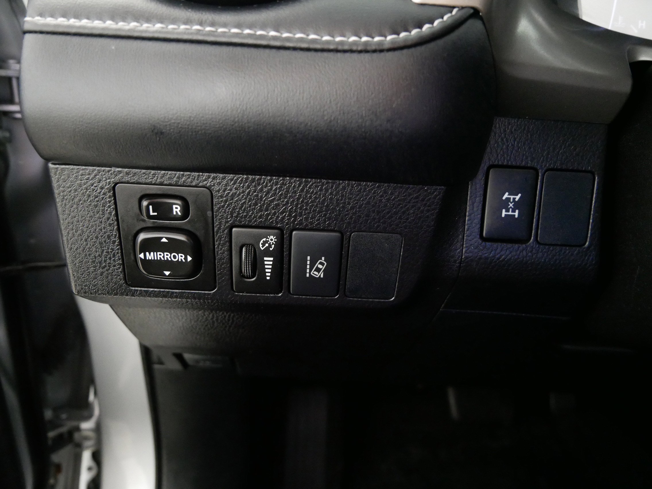 Used 2018 Toyota RAV4 XLE image 26