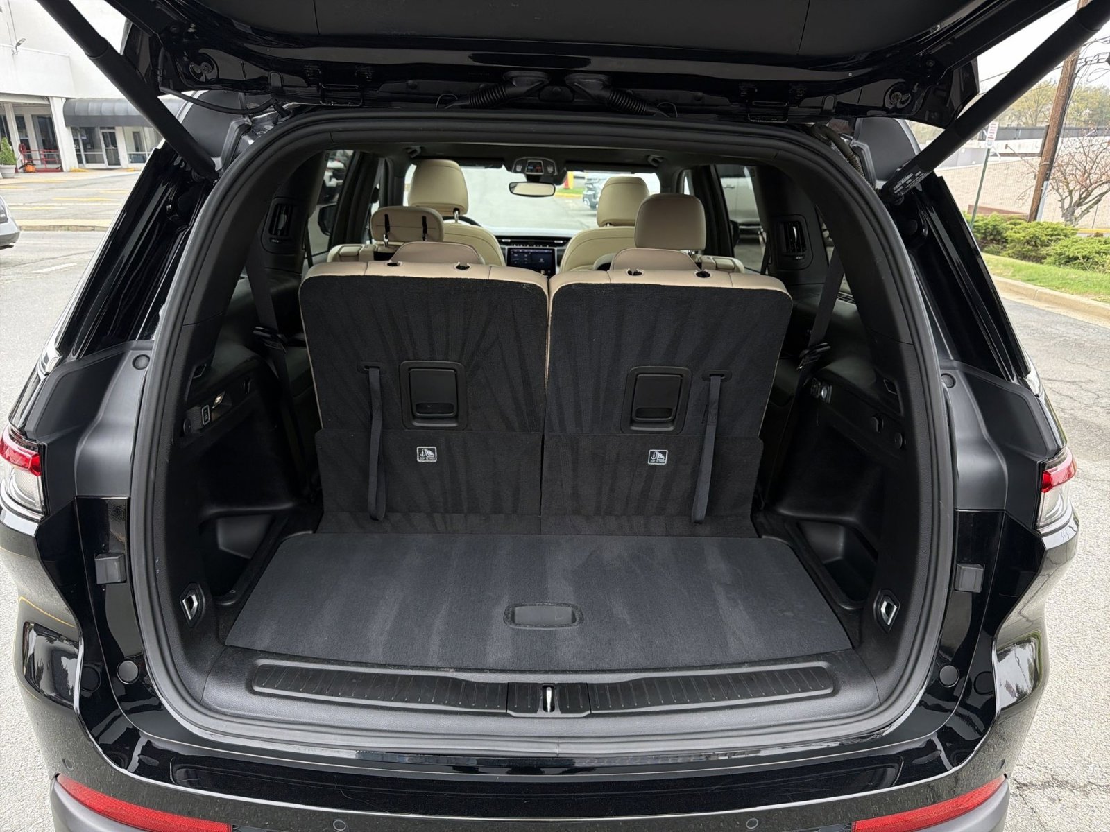 Used 2023 Jeep Grand Cherokee L Limited image 27