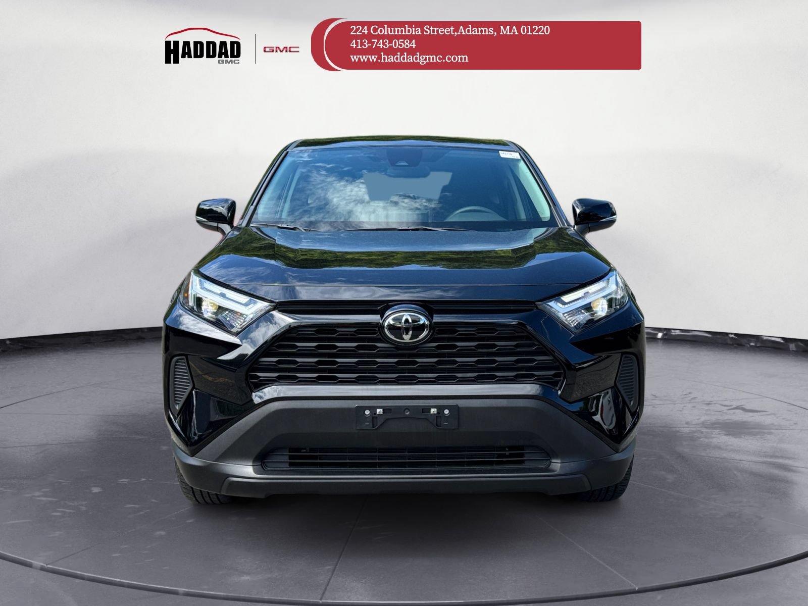 Used 2023 Toyota RAV4 LE AWD/4WD image 2