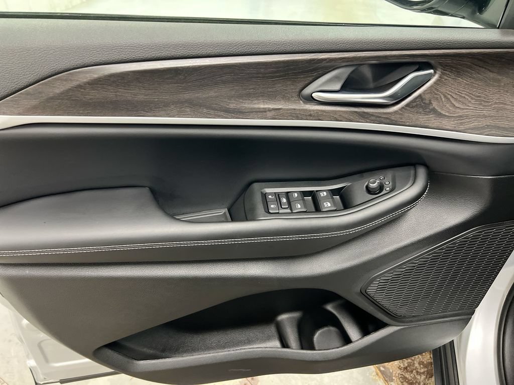 New 2026 Jeep Grand Cherokee L 4WD image 21