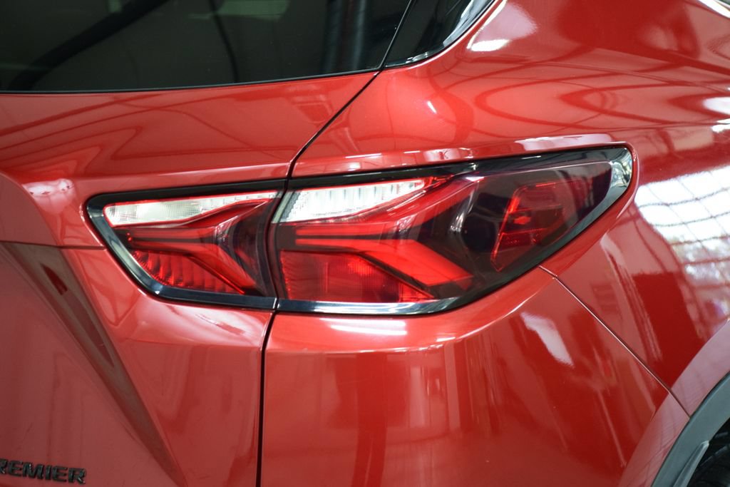 Used 2020 Chevrolet Blazer LT w/ Sound & Technology Package AWD/4WD image 19