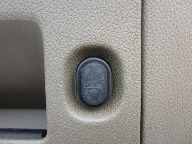 Used 2018 GMC Yukon XL SLT image 27