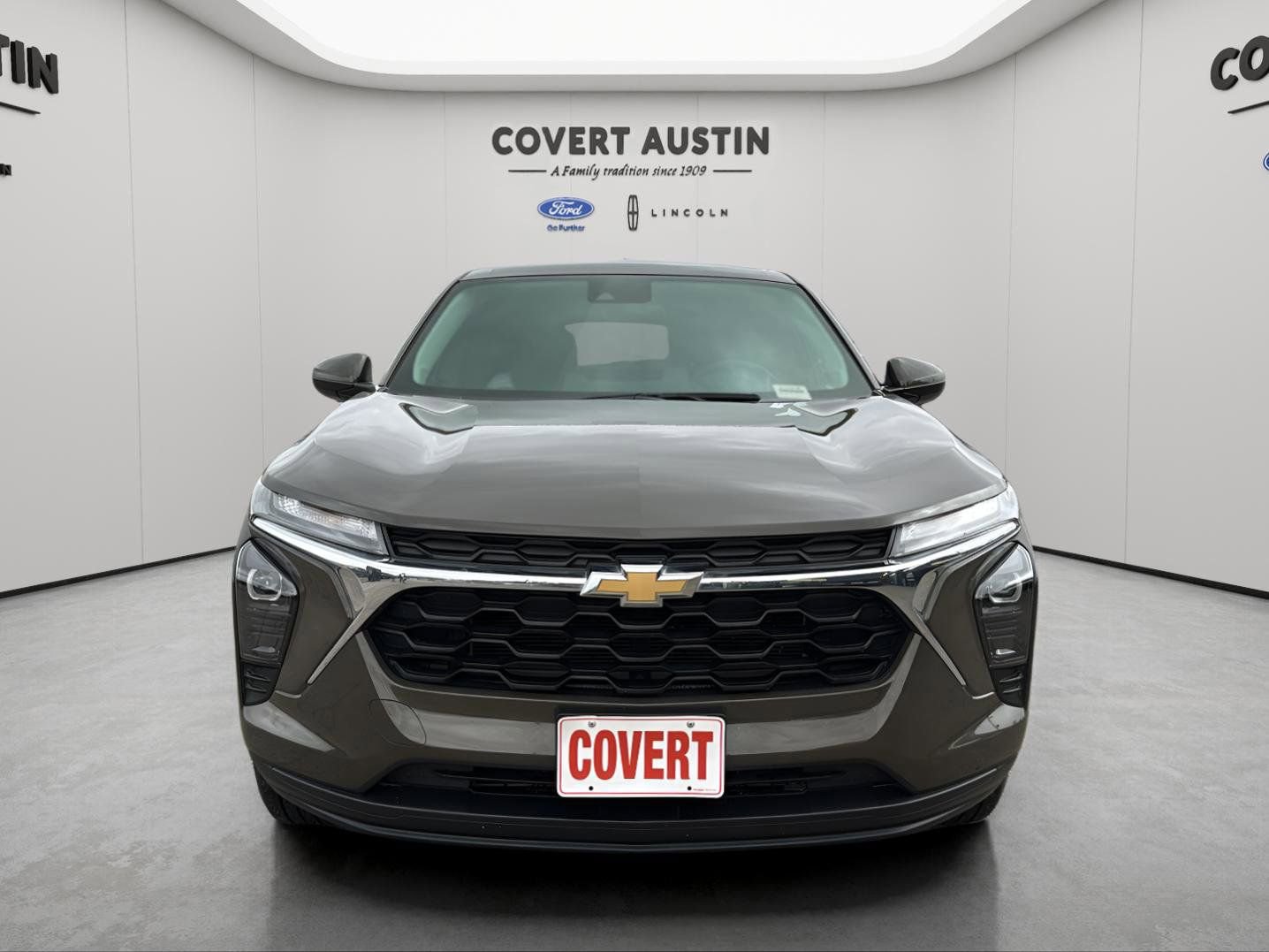 Used 2024 Chevrolet Trax LS w/ LS Convenience Package image 8