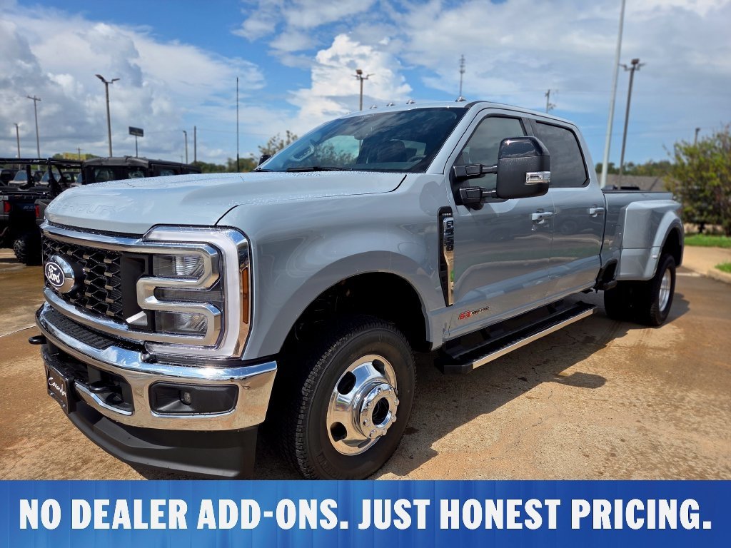New 2027 Ford F350 Lariat w/ FX4 Off-Road Package