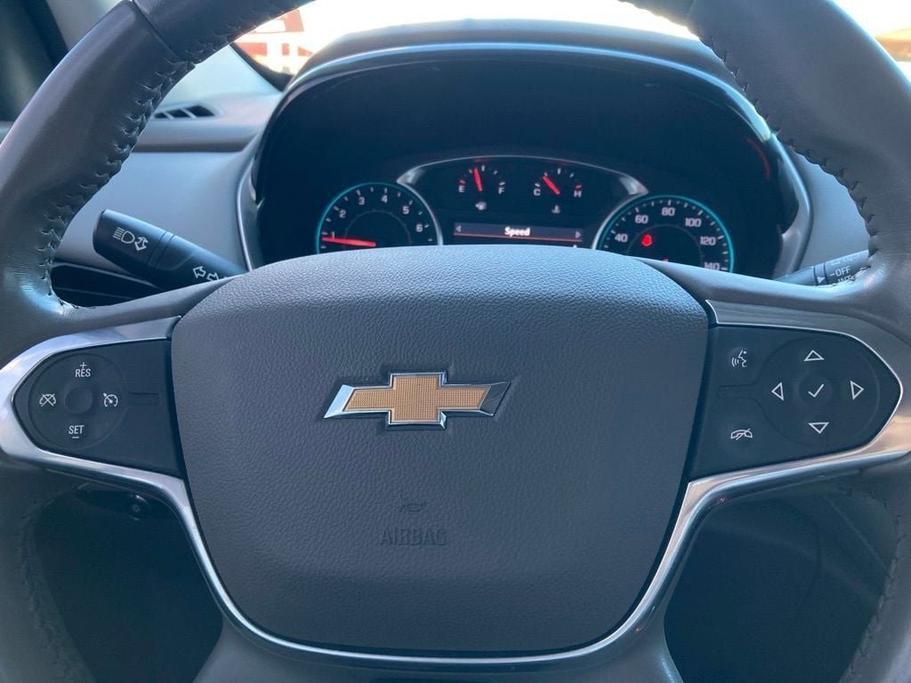 Used 2021 Chevrolet Traverse LT FWD image 17