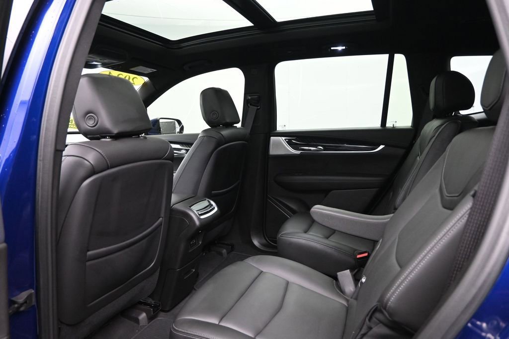 Used 2024 Cadillac XT6 Premium Luxury AWD/4WD image 25