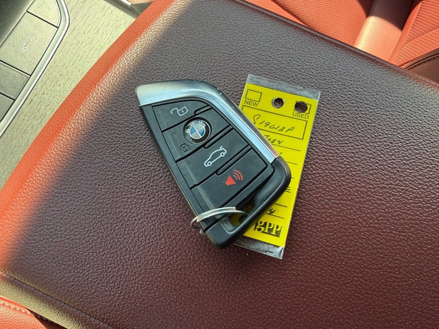 Used 2024 BMW 430i Convertible image 37