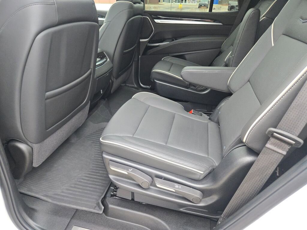 Used 2025 Cadillac Escalade Sport w/ Touring Package image 21