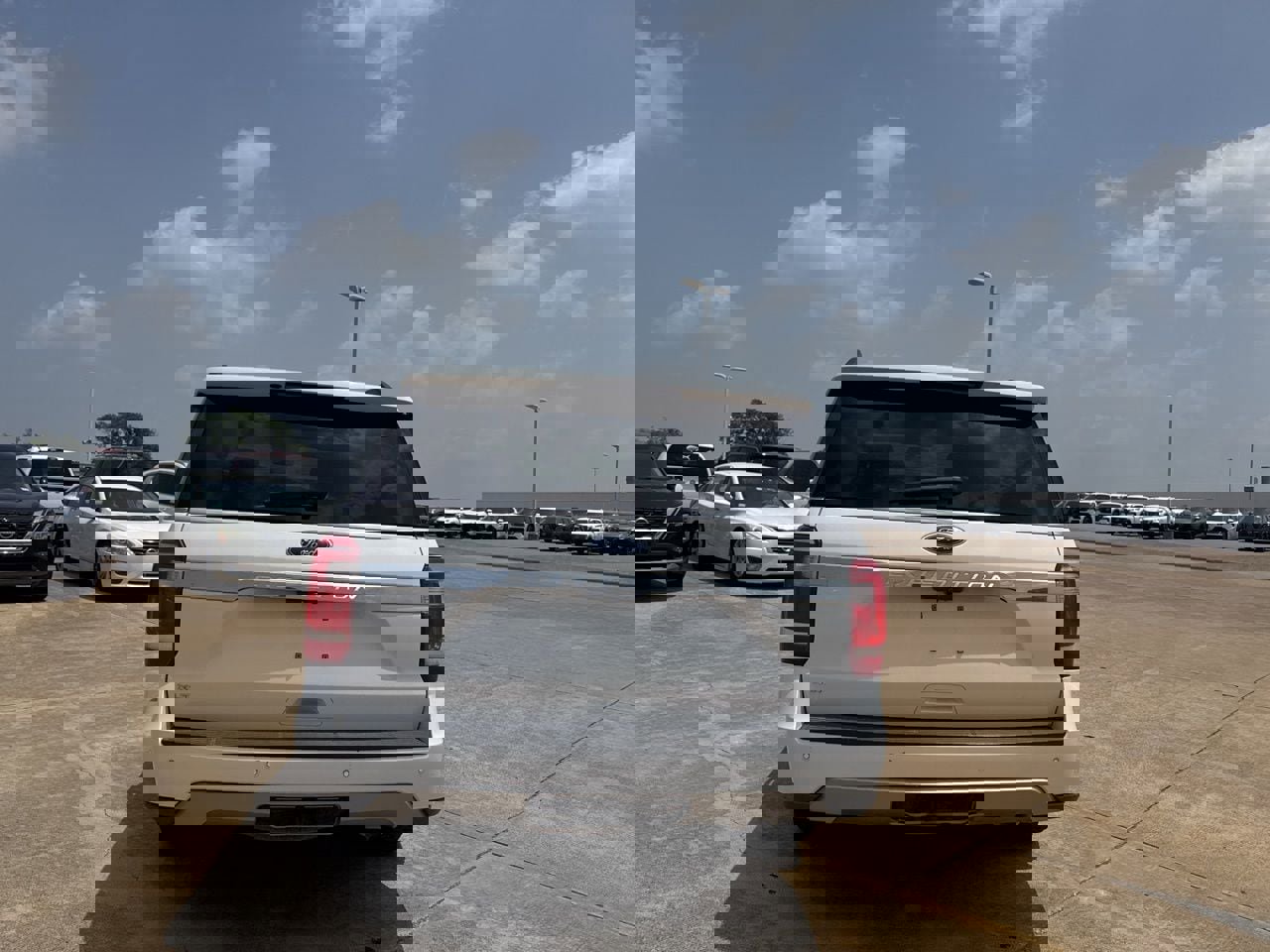 Used 2020 Ford Expedition XLT RWD image 19