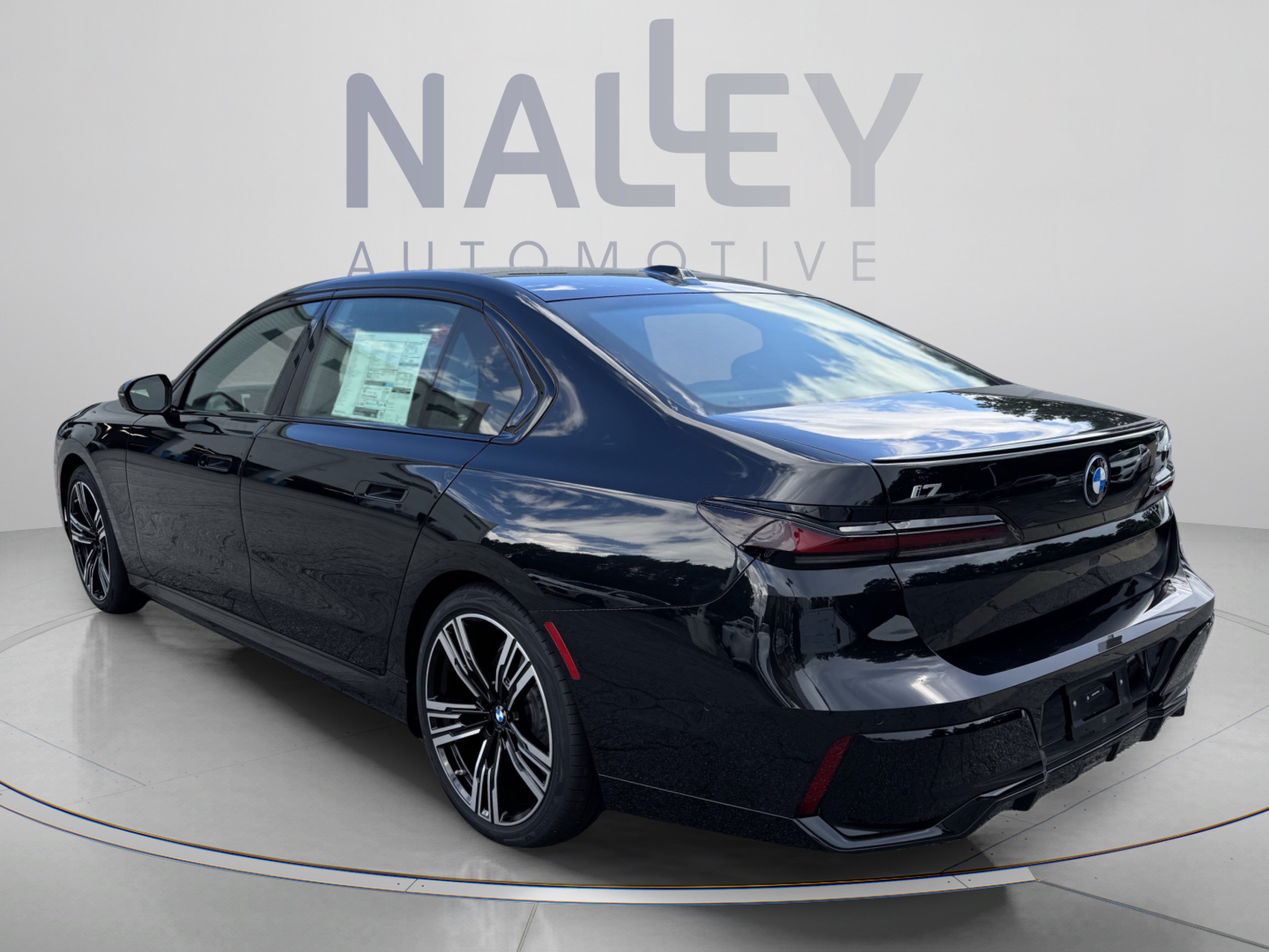New 2026 BMW i7 eDrive50 w/ M Sport Package RWD image 3