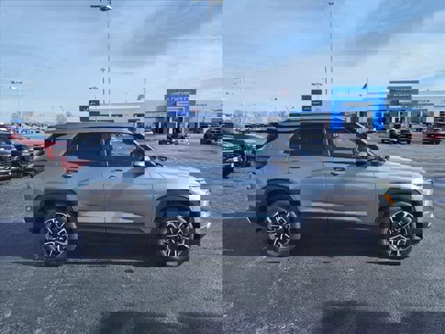 New 2025 Chevrolet TrailBlazer LT image 2