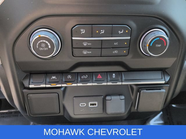 Certified 2022 Chevrolet Silverado 1500 Custom AWD/4WD image 18